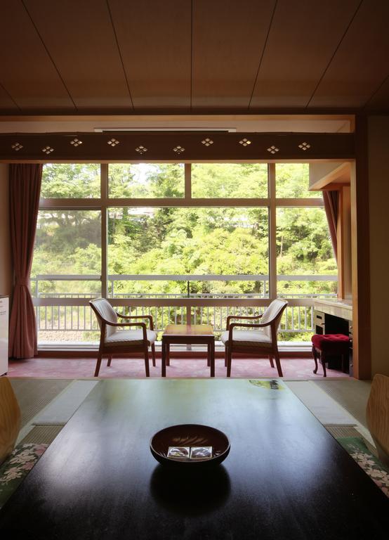 Iizaka Hotel Juraku Fukushima  Exterior foto