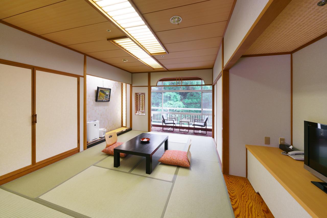 Iizaka Hotel Juraku Fukushima  Exterior foto