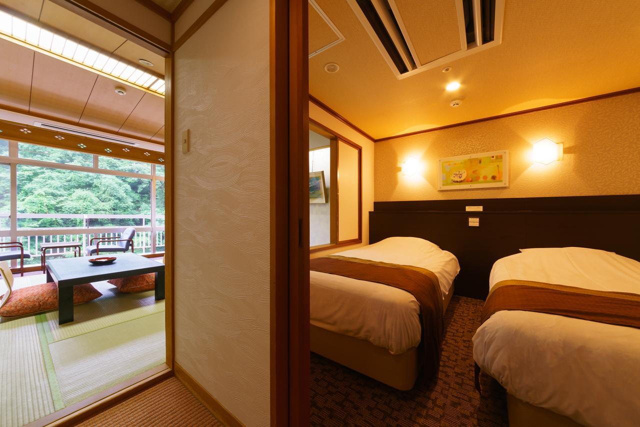 Iizaka Hotel Juraku Fukushima  Exterior foto